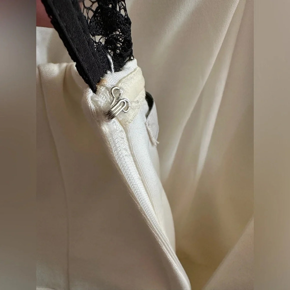 NWT! GUESS White MIDI Dress Black Elegant Dainty Eyelash Lace V Back Lined MED - Picture 10 of 15